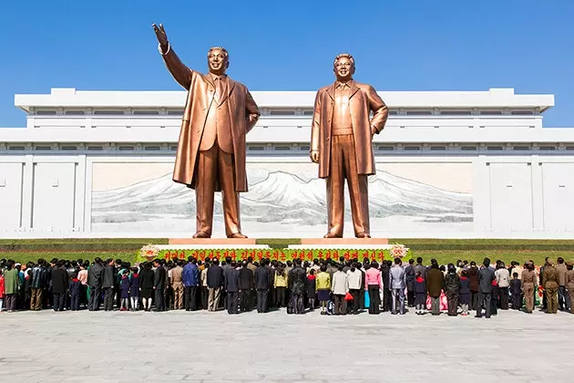 Monumen Great Mansudae di Pyongyang