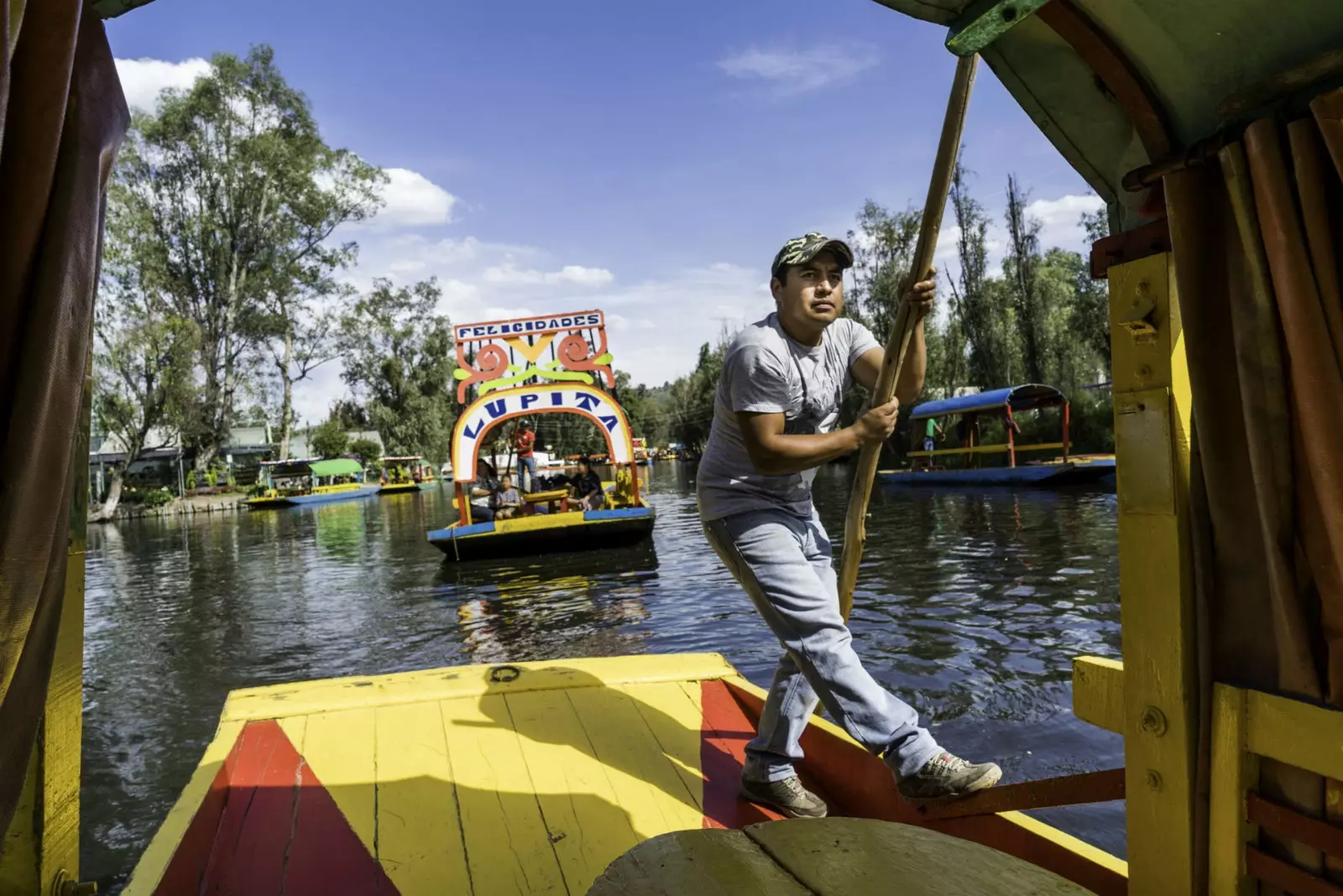 Mehr als 600 Boote überqueren den Kanal, der von der UNESCO zum Weltkulturerbe erklärt wurde.