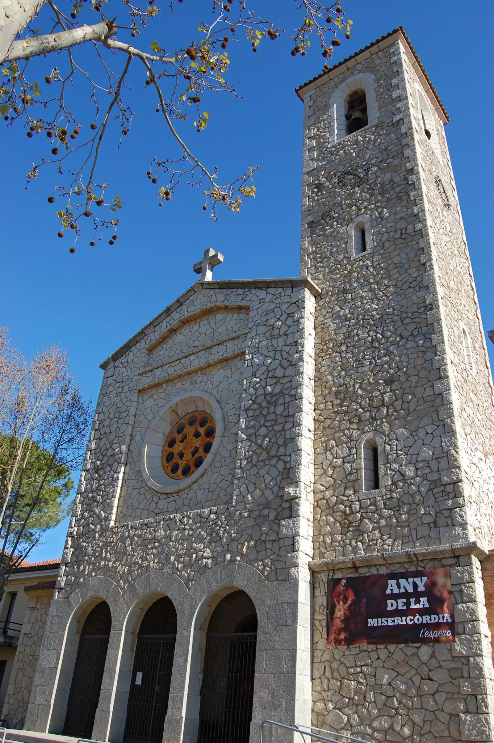 Paróiste bhaile Begues in Barcelona.