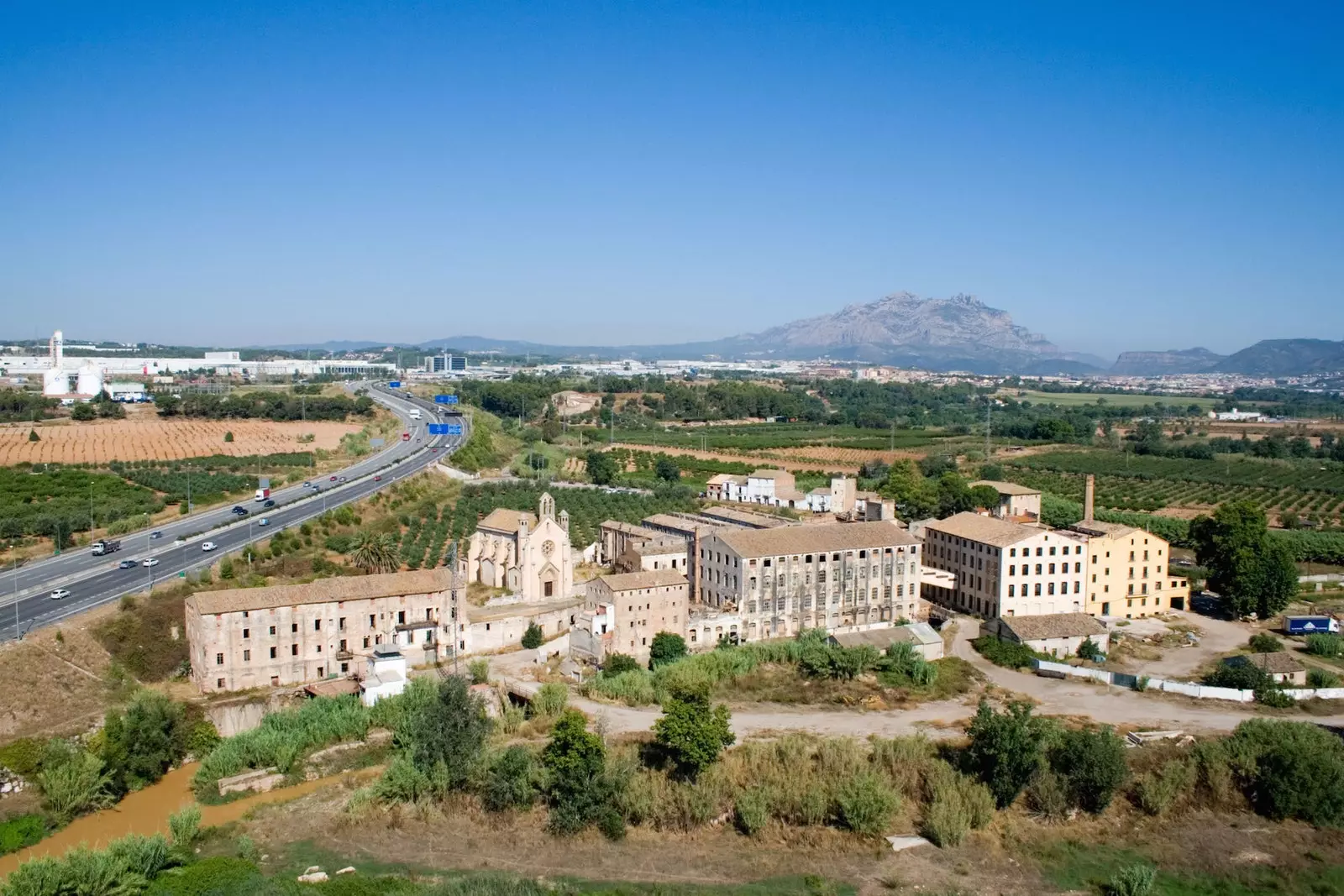 L'antica colonia industriale di Can Bros