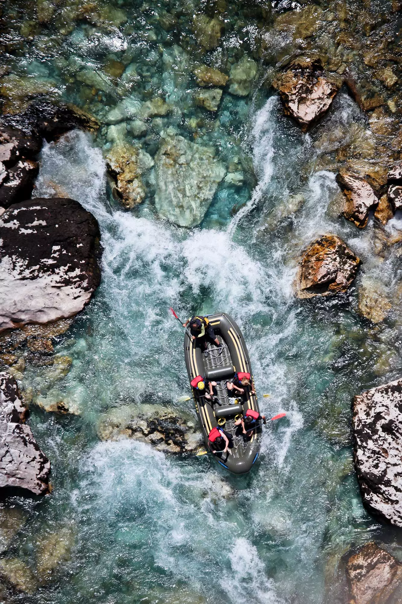 Tara Durmitor Nehri üzerinde rafting