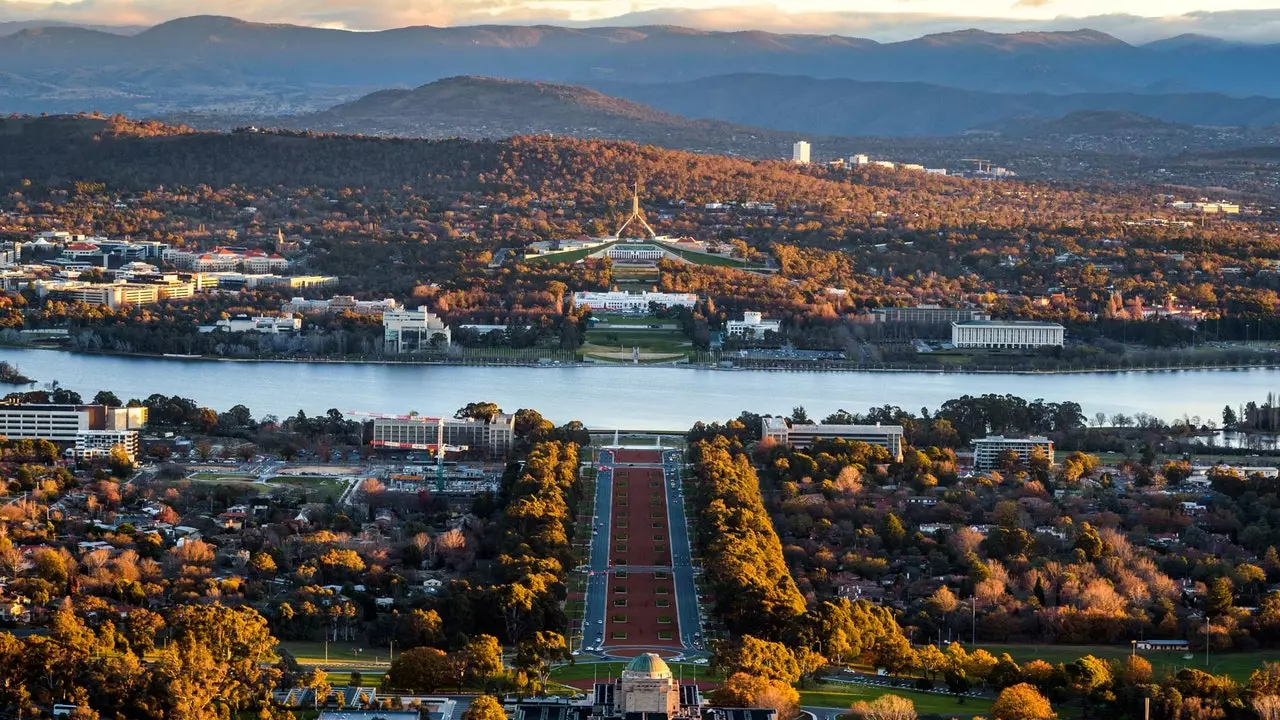 Canberra: çfarë të shihni, çfarë të bëni dhe çfarë të hani në kryeqytetin australian