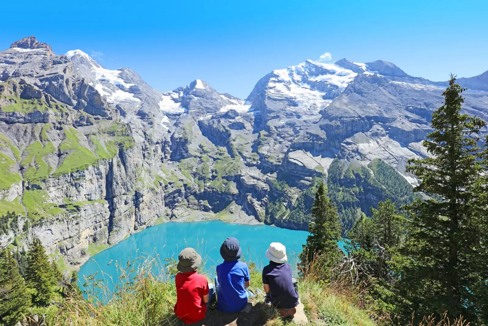 In Switzerland children will learn English intuitively and surrounded by natural beauty.