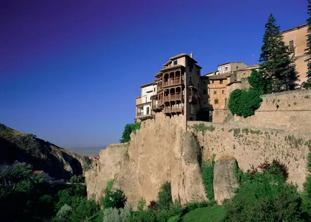 Cuenca gafapasta paradísin