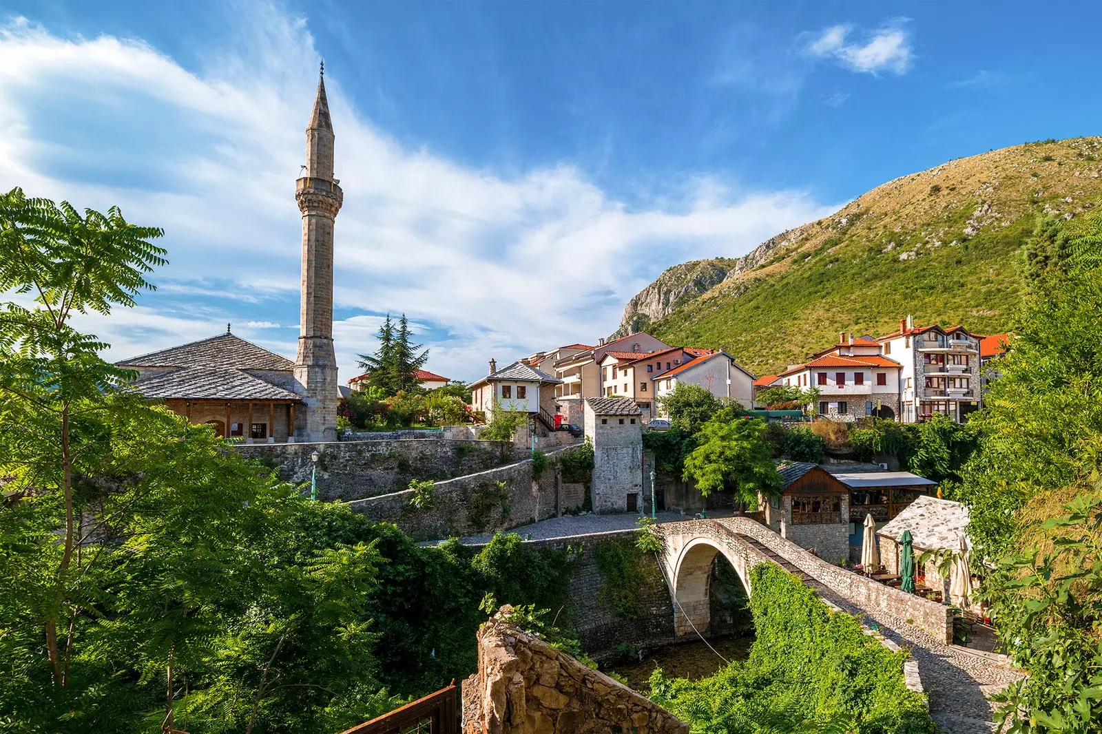 Hercegovina Mostar orientaliska byar och vingårdar med en medelhavsdoft