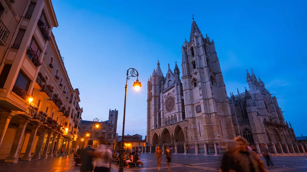 Inventer des quartiers : le Romantique de León