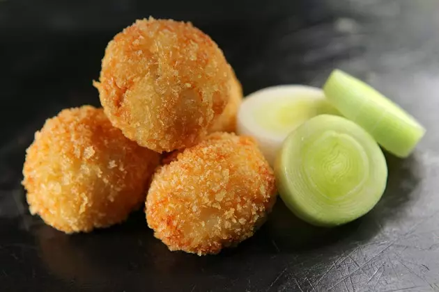 သင့်လက်ချောင်းများကို စို့ရန် ရှားပါး croquettes