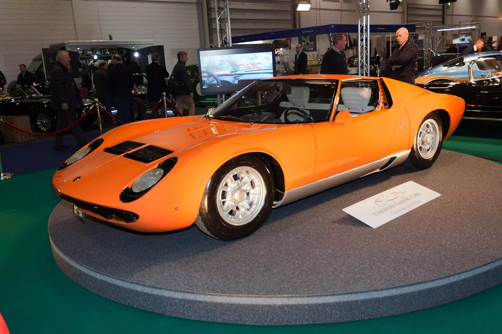 Orange Lamborghini Miura P400 brukt i 'The Italian Job'