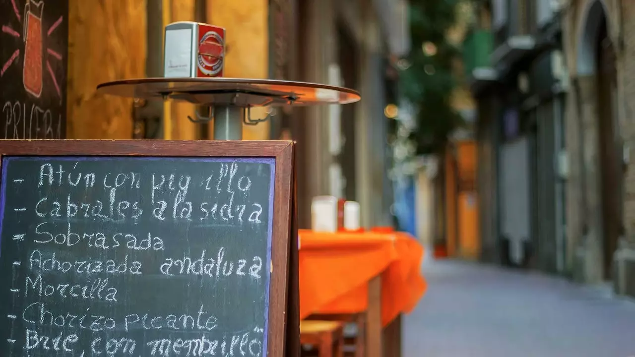 Saraqosanın kənarında beş restoran