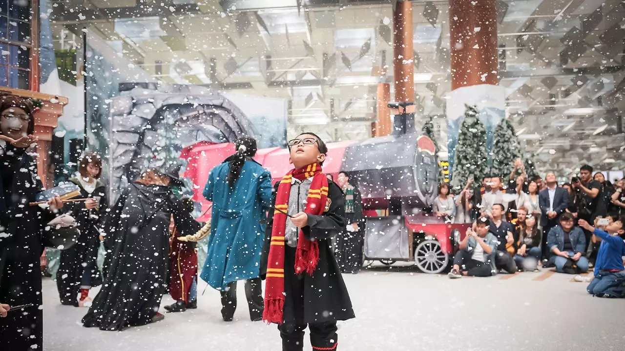 To letališče za božič postane vesolje Harryja Potterja