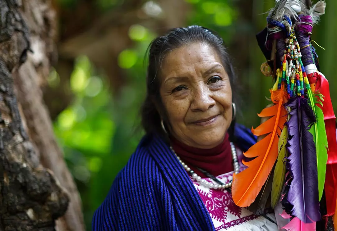 Pháp sư Josefina Chvez giáo sư y học và bệnh tự nhiên tại Đại học Michoacán