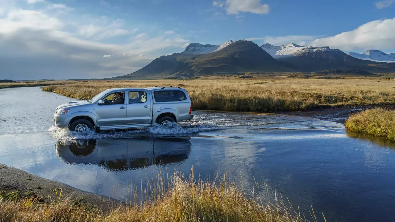 これらは、世界で最高の 4x4 ルートです。