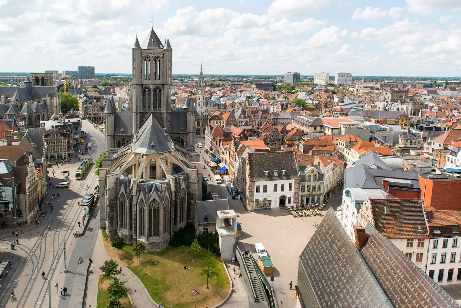 Pemandangan dari Menara Belfort di Ghent