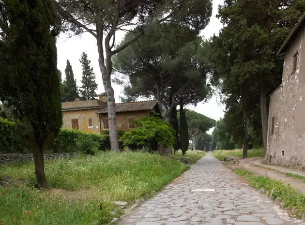 Via Apia Antica çok Romalı ve bisikletçi bir rota