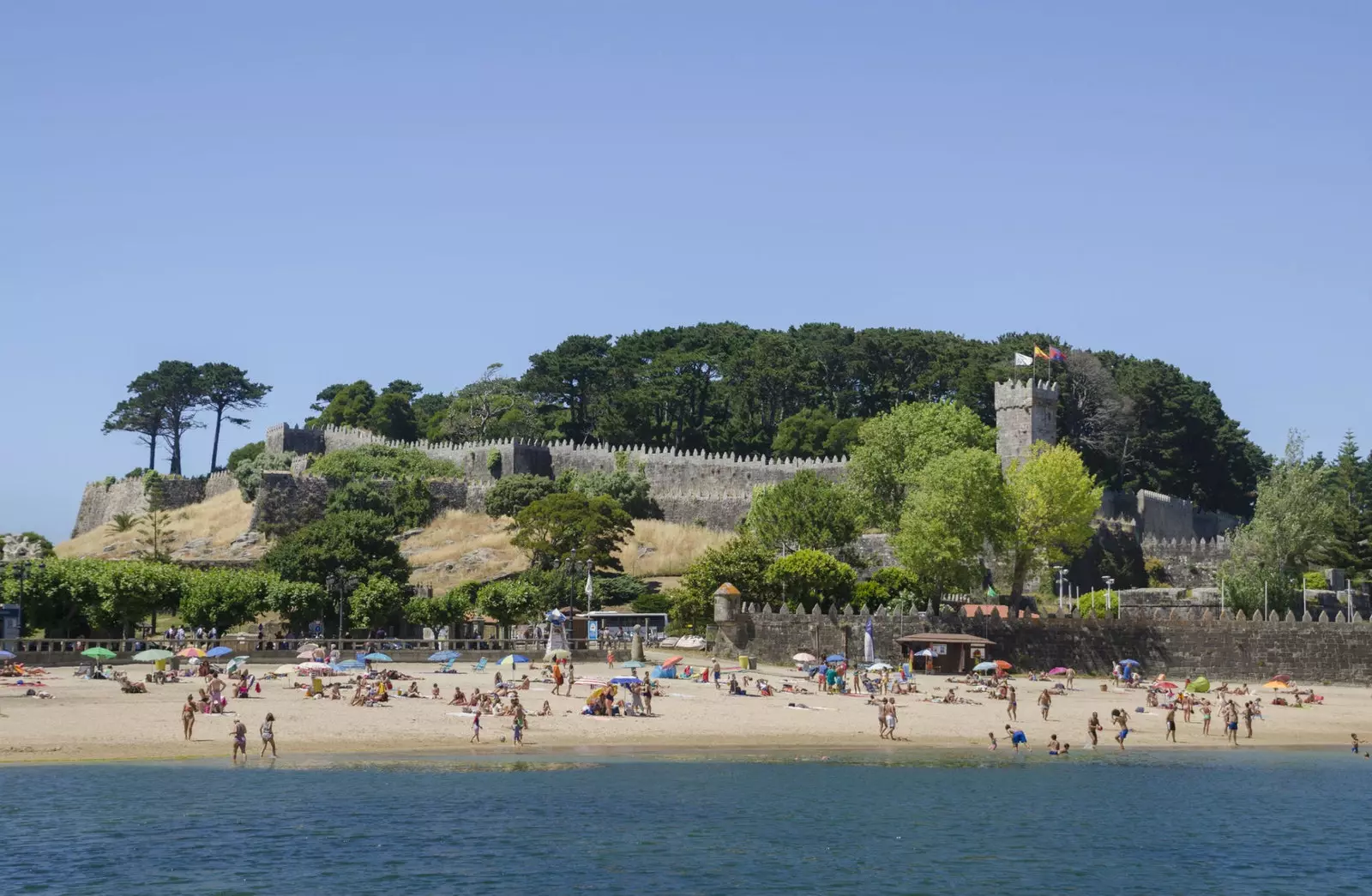 Galizia 'qualità' e spiagge per non fumatori.