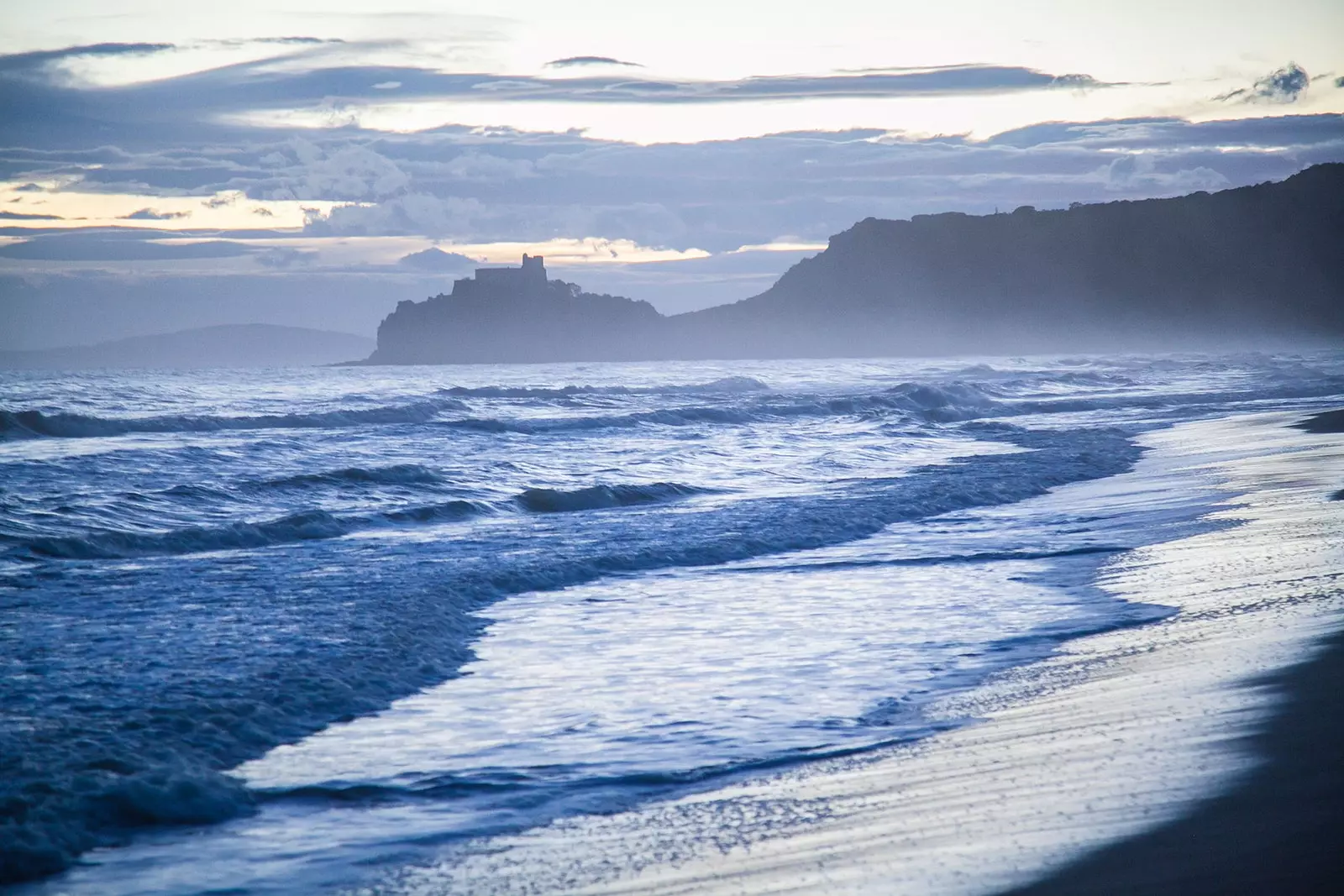 Kilometer pantai dalam ruang persekitaran yang sangat baik