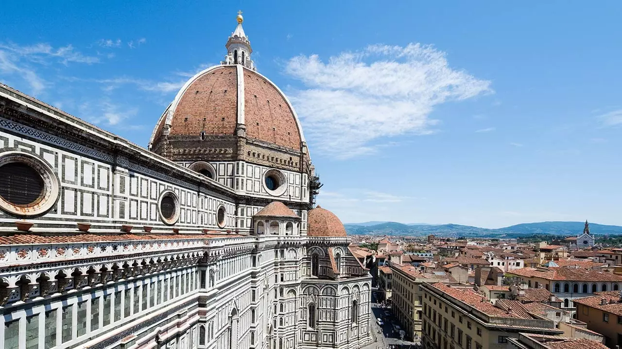 McDonald's mengklaim 18 juta dari Florence karena mencegahnya membuka toko di Plaza del Duomo