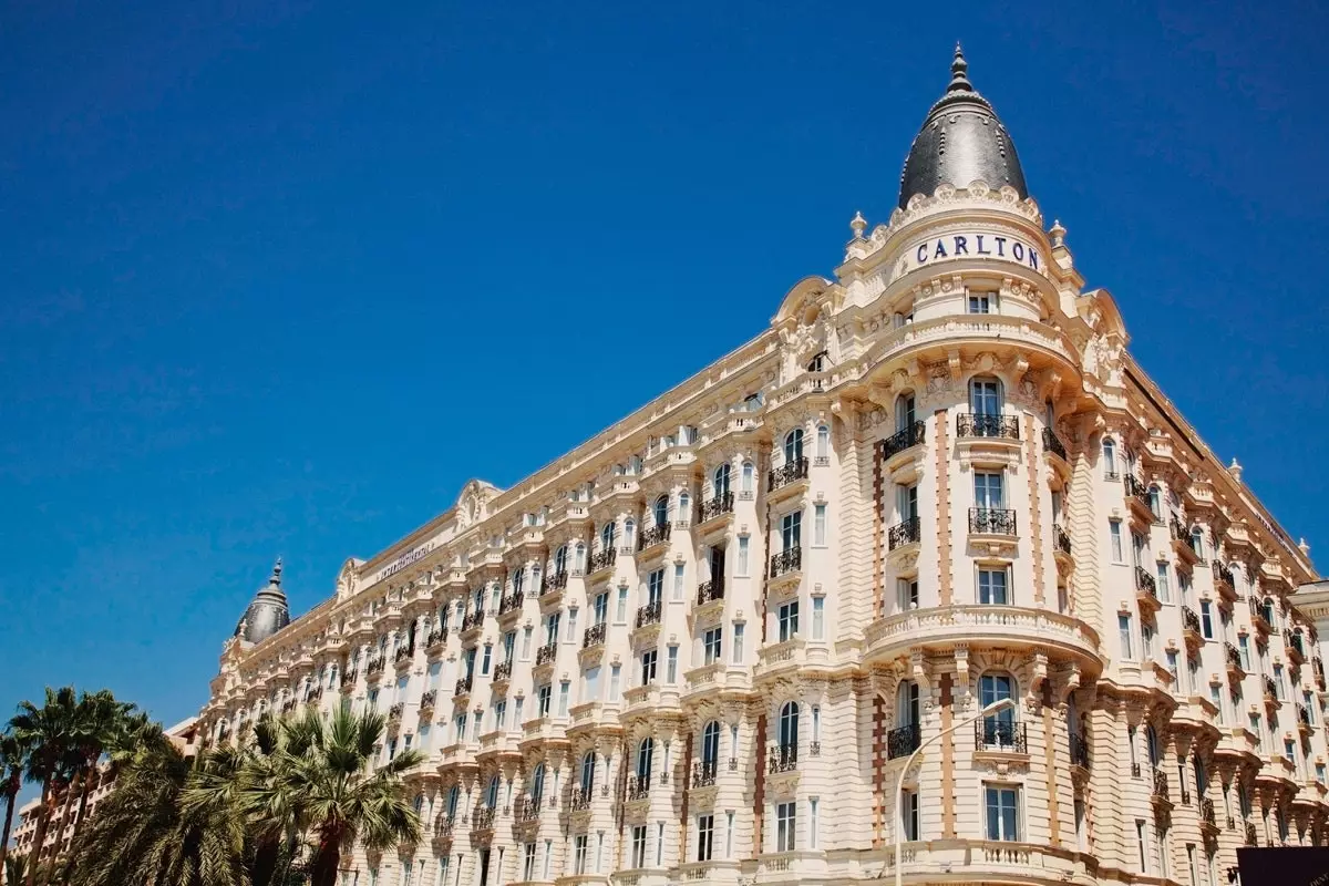 A cúpula que reina em La Croisette