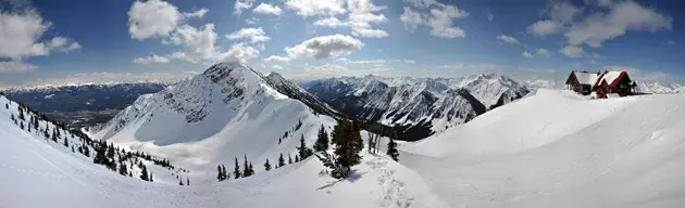 Курорт Kicking Horse