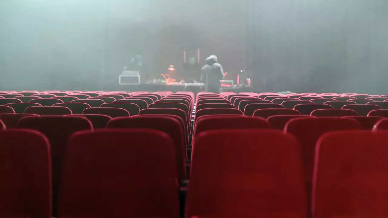 Laat het gordijn niet zakken! Weersta, theater