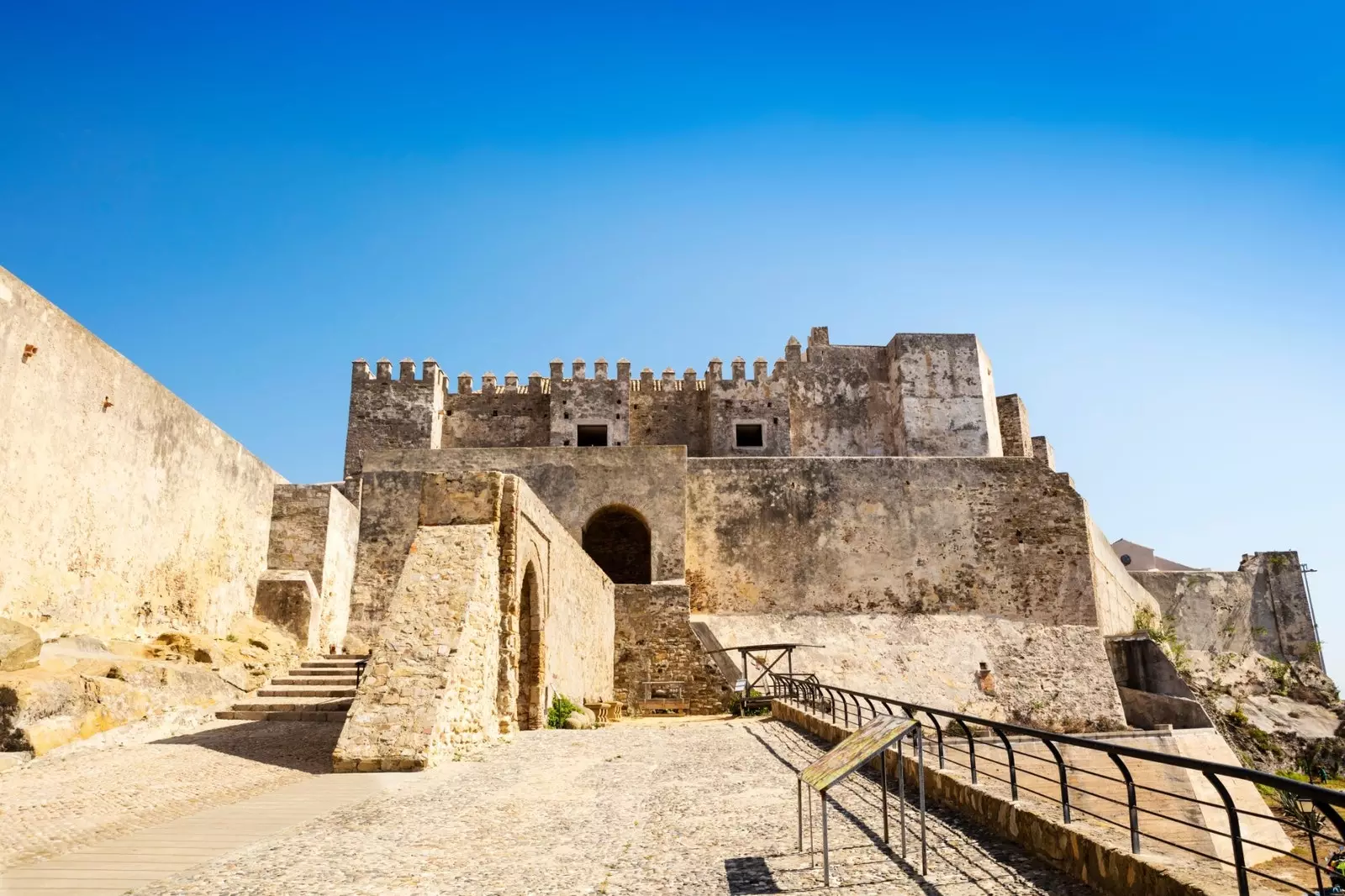 O Castelo de Guzmán el Bueno.