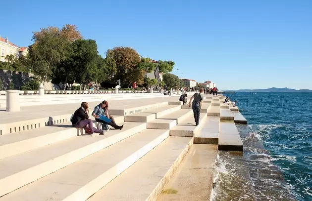 Netradiční varhany proměňují vlny moře v hudbu