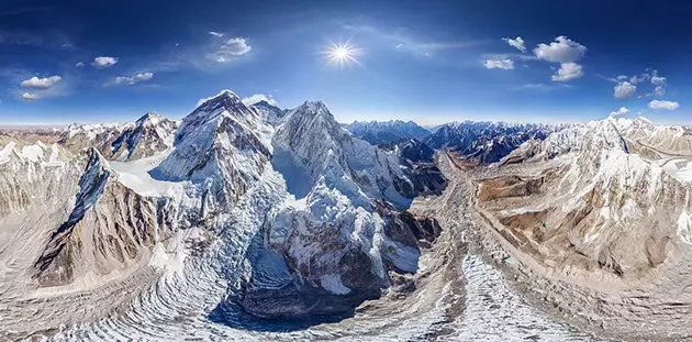 Csak a bátor Mount Everestnek 7300 méterről