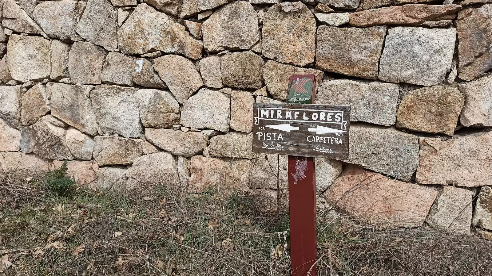 Signage Miraflores Sierra Madrid