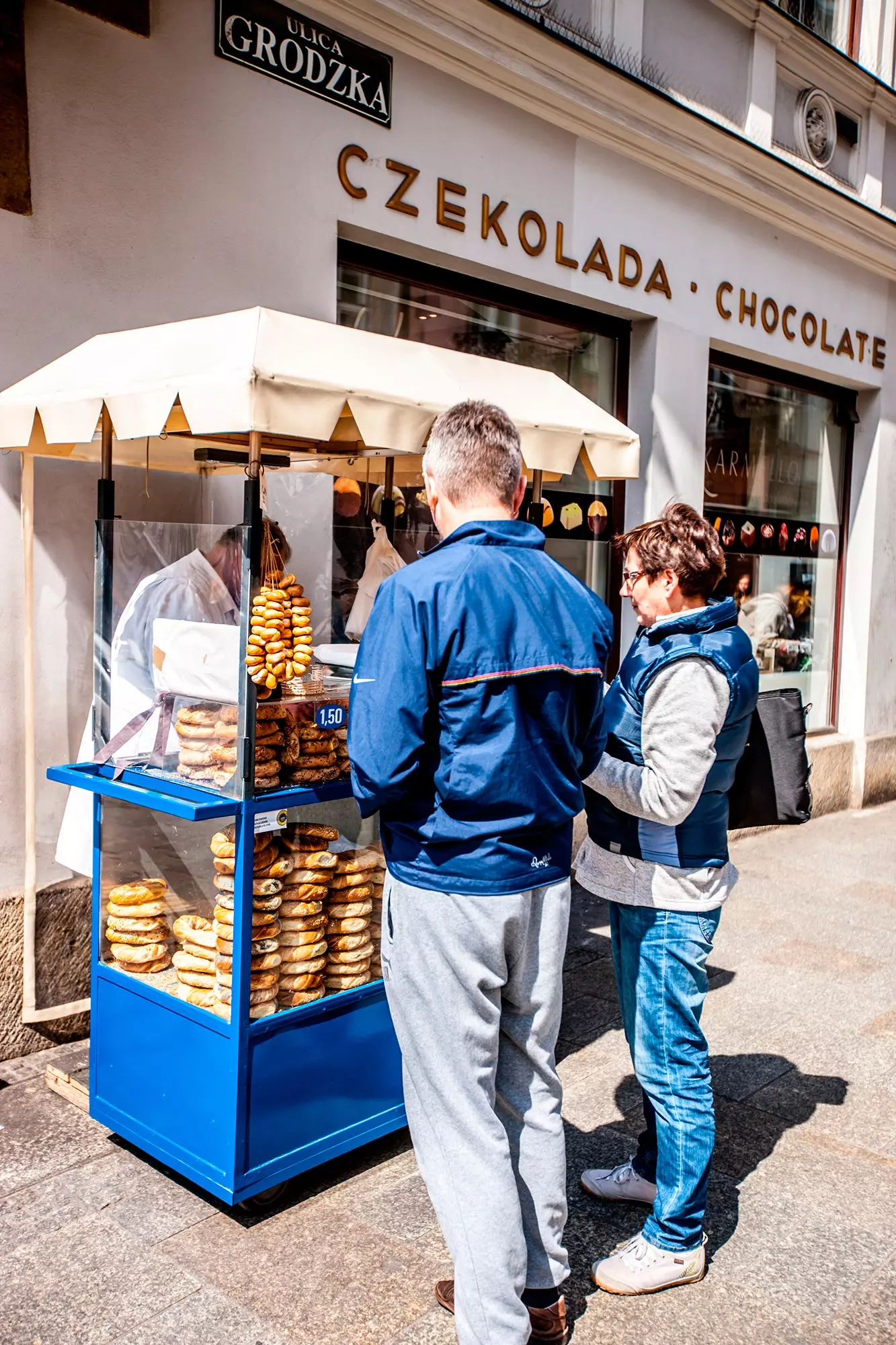 Krakow sokak mutfağı ve kaşık yemeği