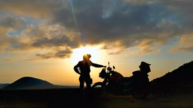 Незабравими африкански залези от Moyale Road