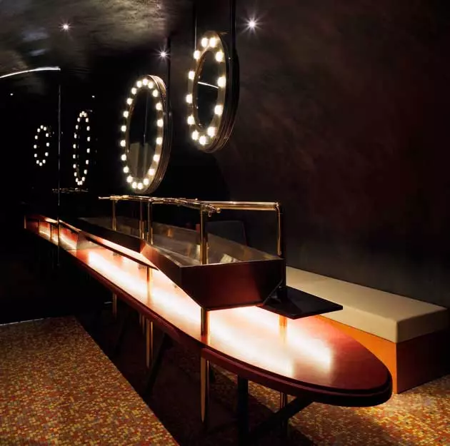 Even the bathrooms emanate a different atmosphere in Club Silencio