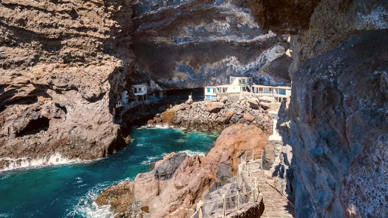 Porís de Candelaria: el poble amagat en una cova de La Palma