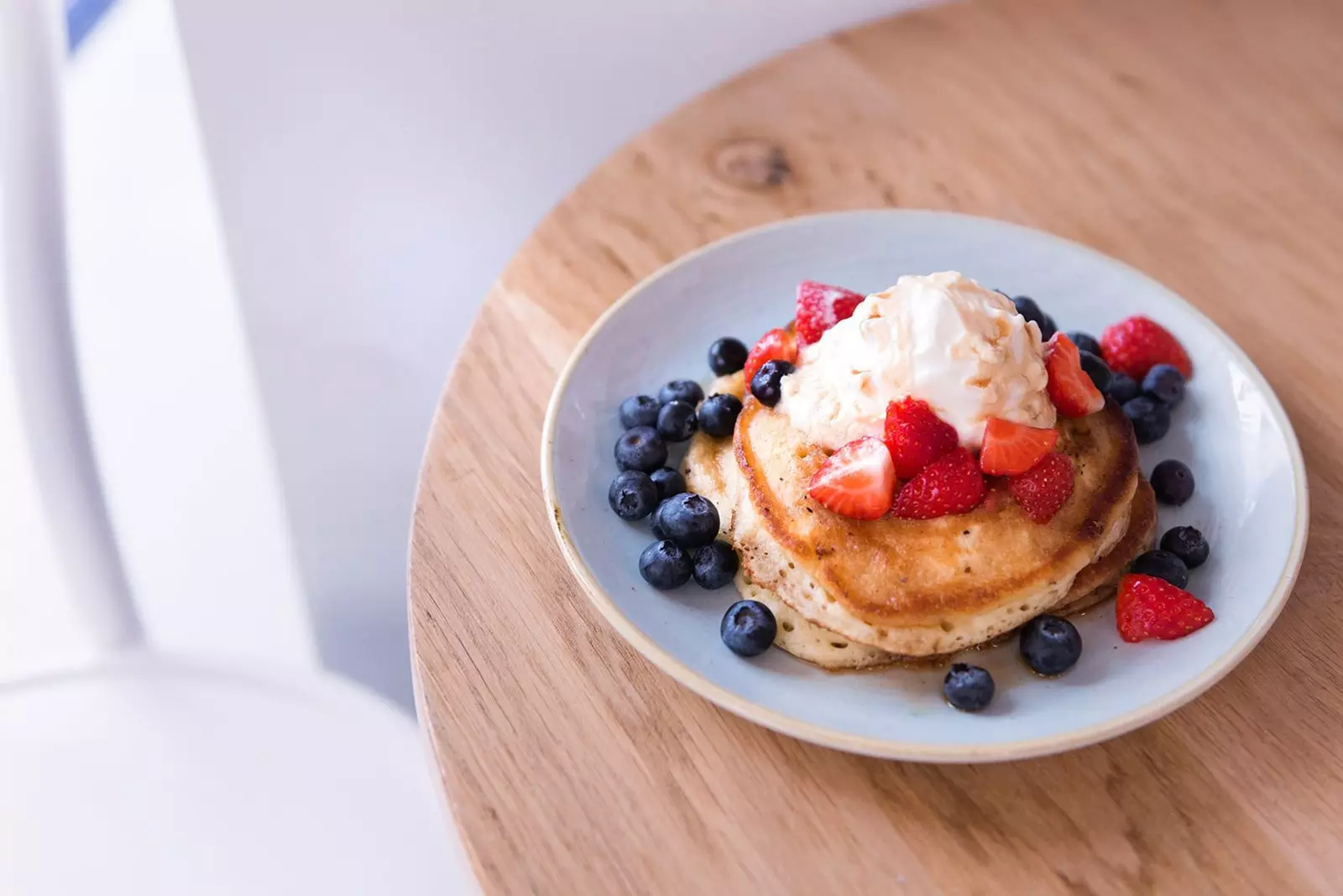 E Spadséiergank duerch déi léifste Paräis. Mir haten Frühstück