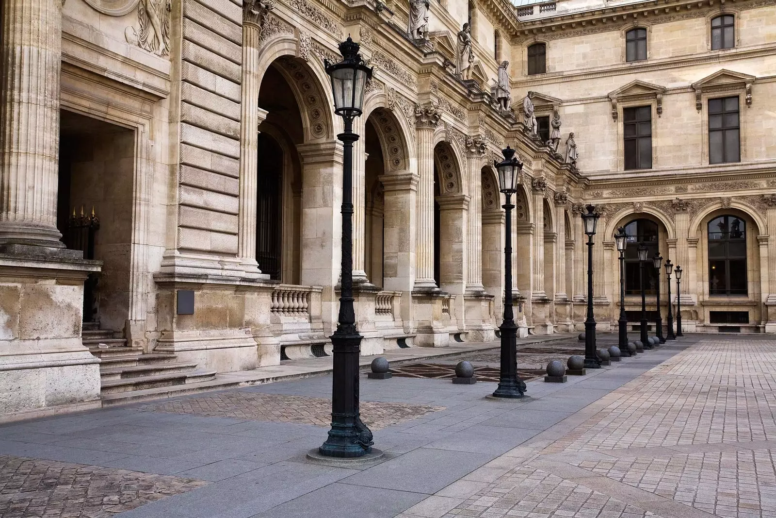 louvre