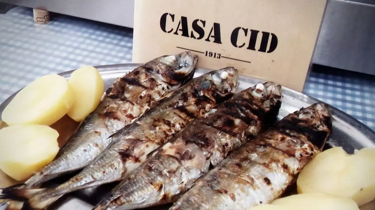 Kedai minuman yang tidak boleh hilang: Casa Cid, Lisbon (TUTUP)