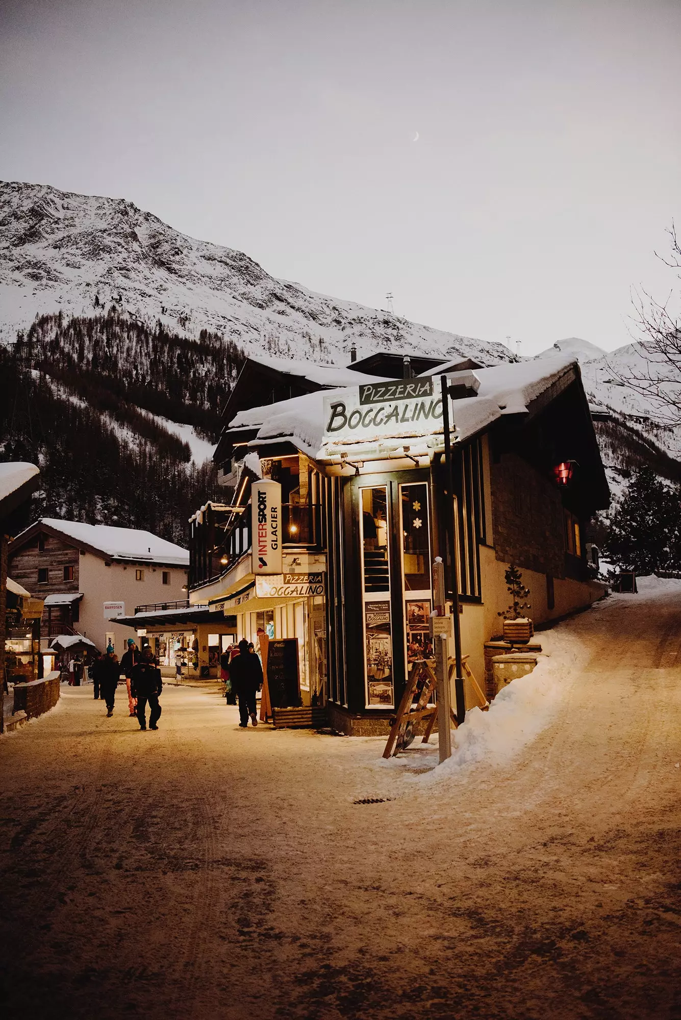 Saas Fee täydellinen talvi on Sveitsissä