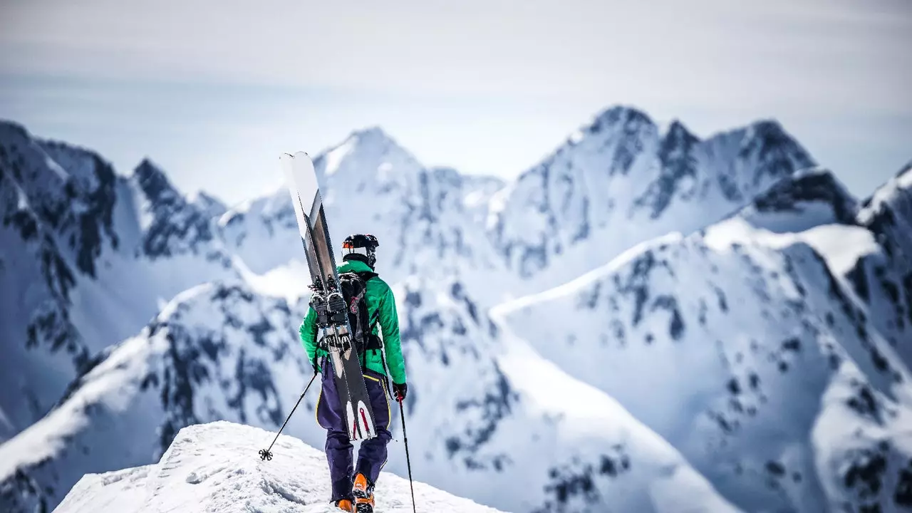 8.500 Euro werden geboten, um den Winter beim Skifahren um die Welt zu verbringen!