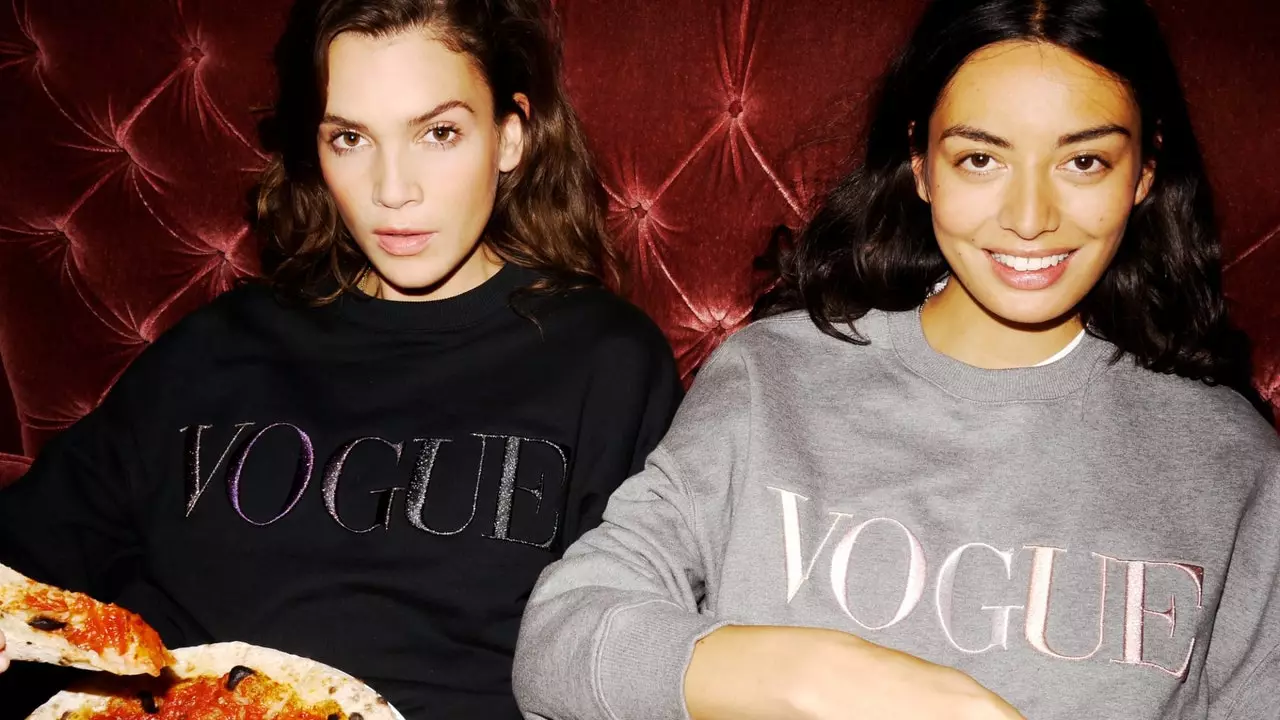 Vogue Collection, bu yılbaşı sezonunda giymek isteyeceğiniz sweatshirtleri piyasaya sürüyor