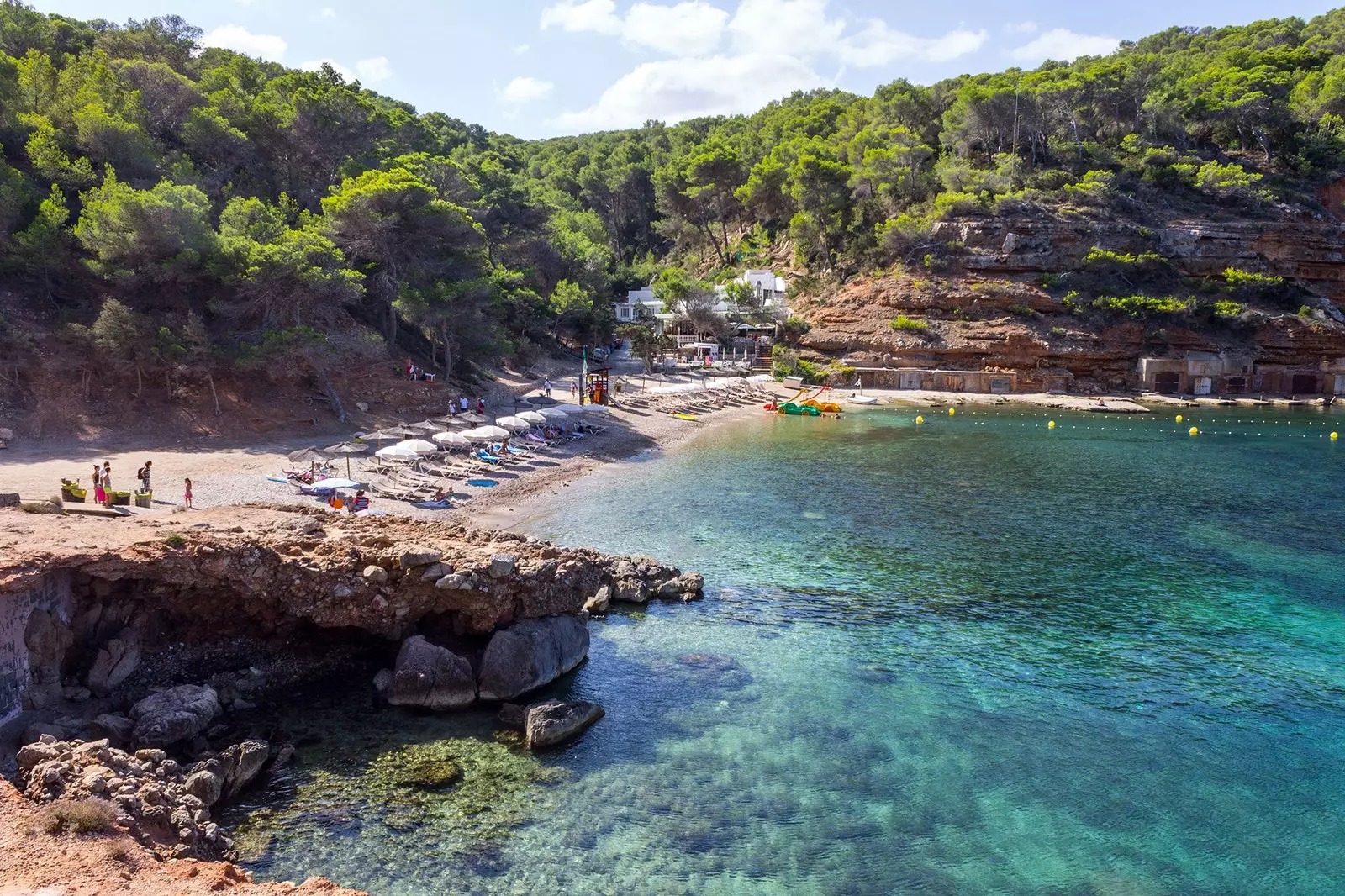 Cala Saladeta Guide fir dëst Ibizan Paradäis ze benotzen an ze genéissen