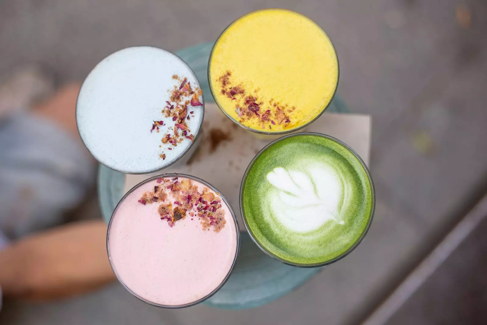 Chai Lattes ja Matcha Pavlovin koira.