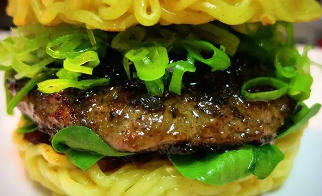 Hamburger di ramen