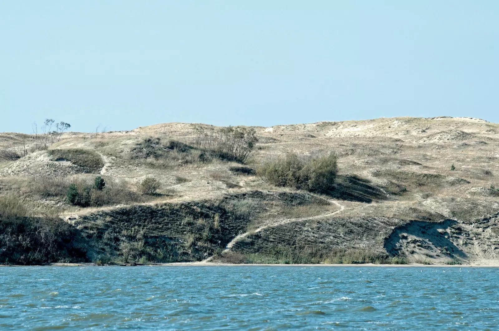 Pemandangan pantai Nida dari laut