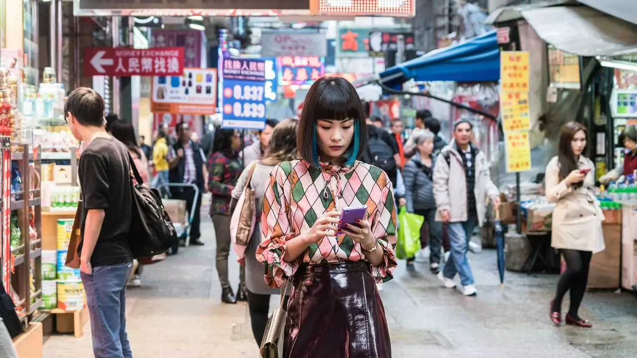 映画ファンの香港旅行「Losing the East」