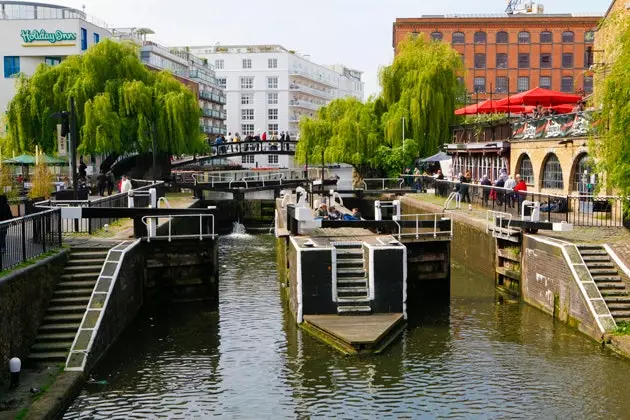 Anggur di Regents Canal