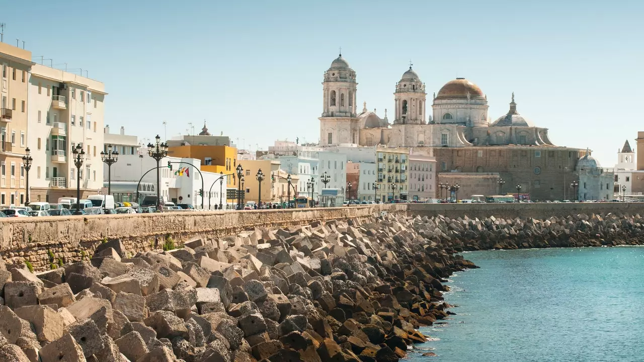 19-il raġuni għaliex Cádiz hija l-aqwa (u l-aktar belt ċivilizzata) fid-dinja