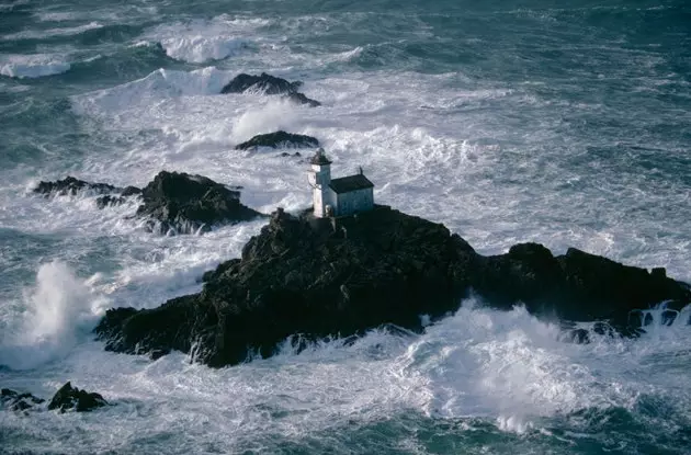 Phare de Tvennec