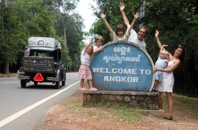 De familie Zapp heeft elk kind in een ander deel van de wereld gekregen.