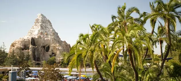 Matterhorn Bobsleds aðdráttarafl í Kaliforníu