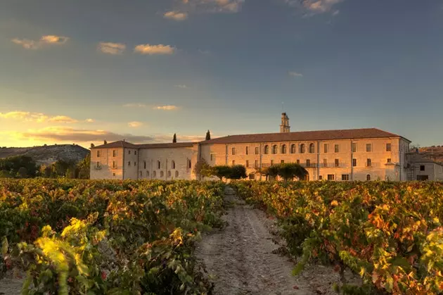 האטעל Abadia Retuerta Le Domaine