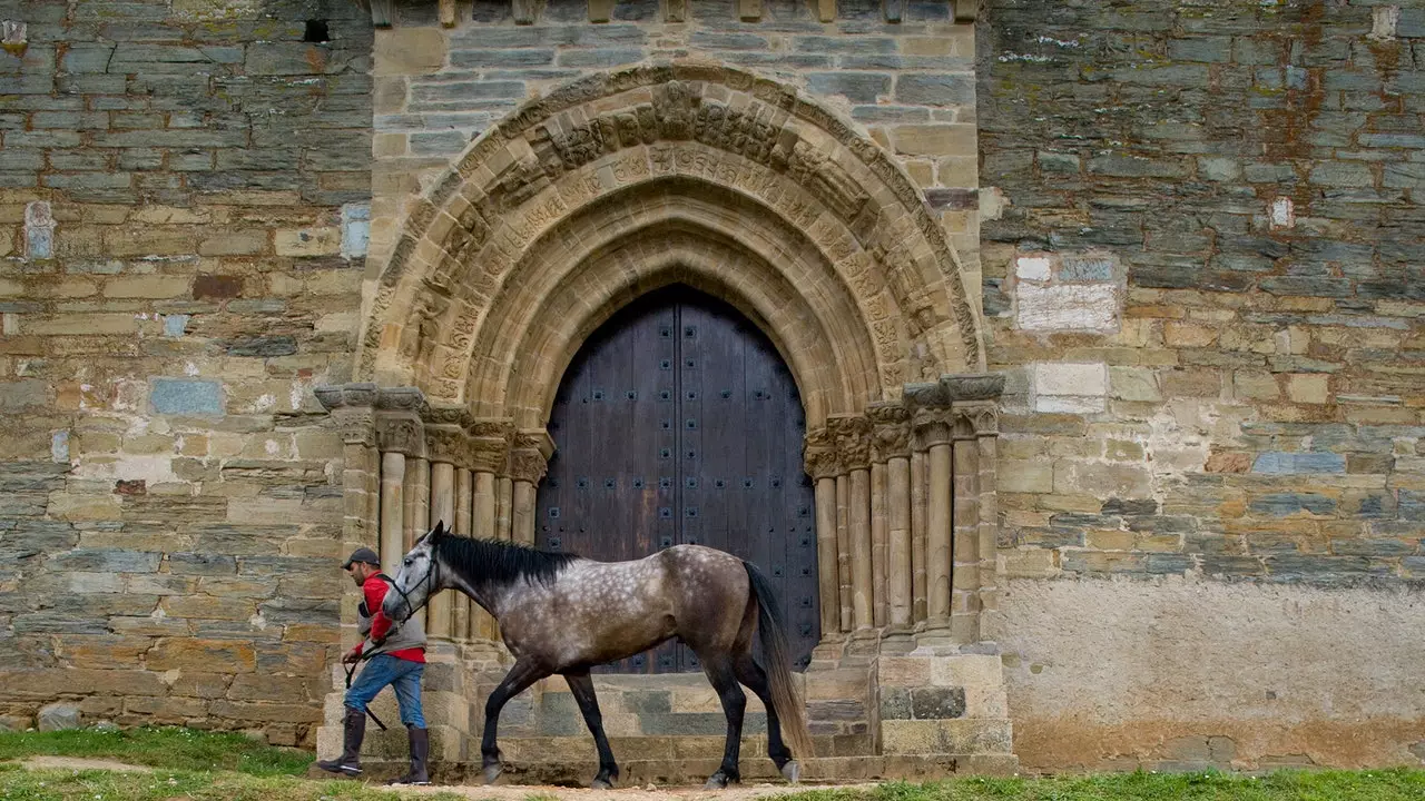 Villafranca del Bierzo: menemui 'Little Compostela'